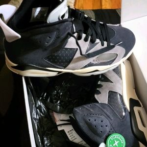 Jordan Retro Tech Chrome